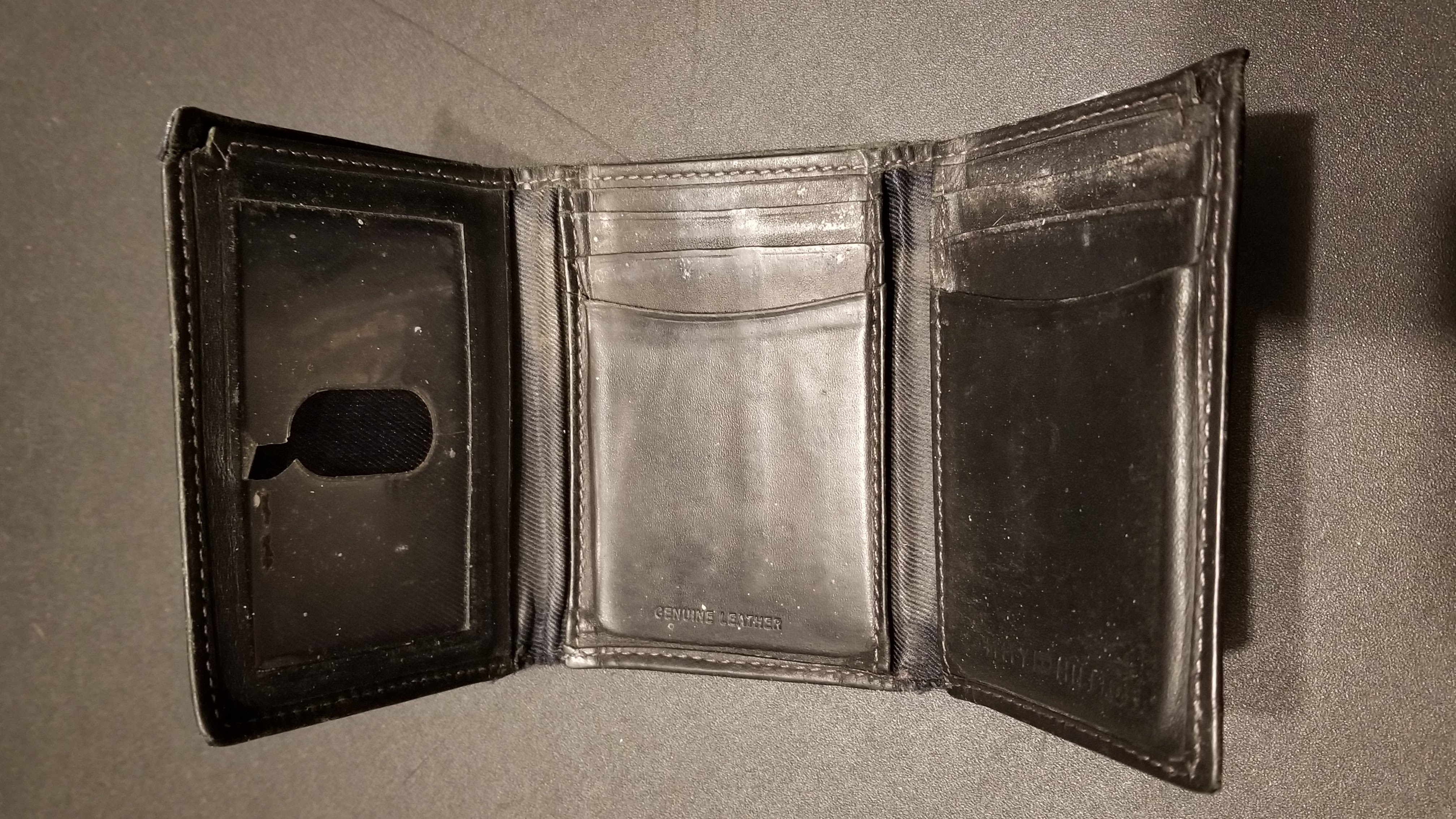 tri-fold wallet open 2